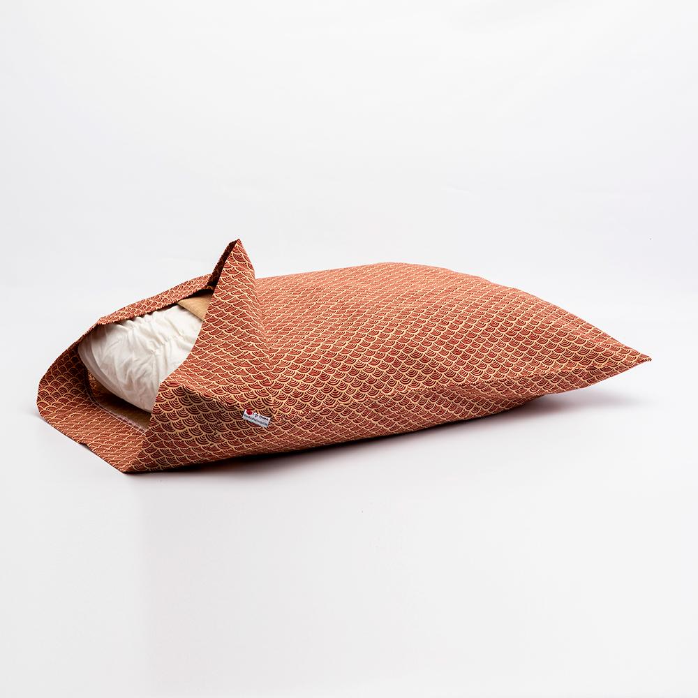J-Life Nami Red Pillowcase - Image 3
