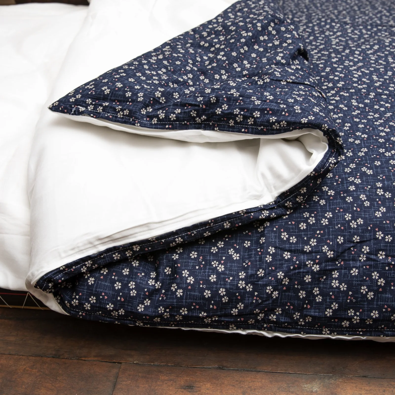 J-Life Sakura Navy Custom Kakefuton with Removable Cover - Image 11