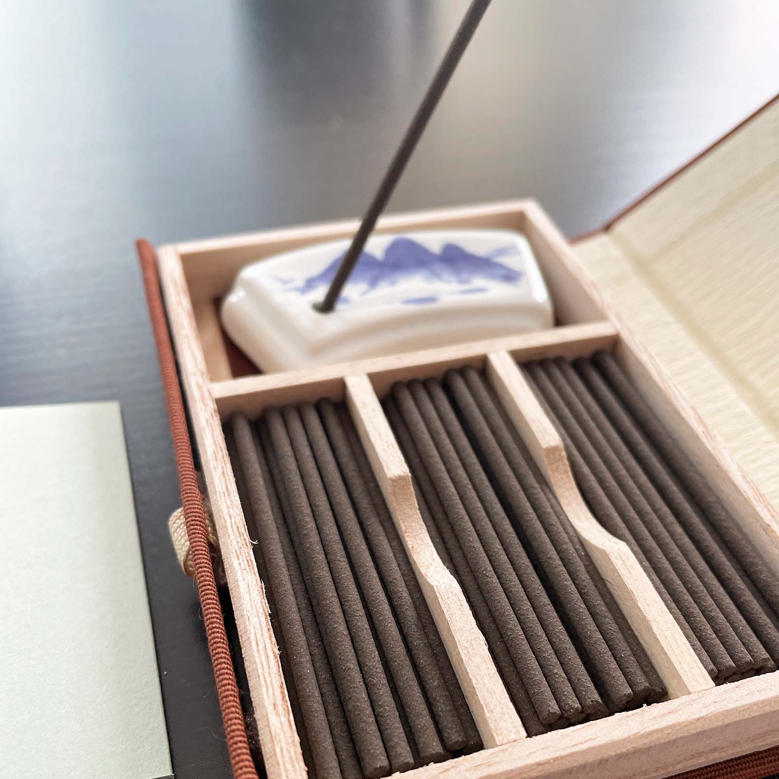 Jinkoh Juzan Incense - Image 7